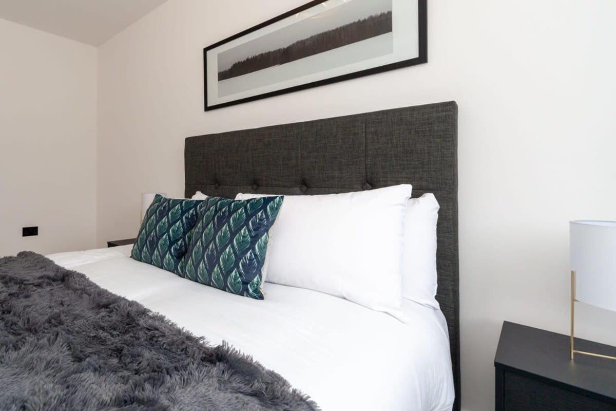 Modern 2 Bedroom Apartment In Wimbledon ลอนดอน ภายนอก รูปภาพ